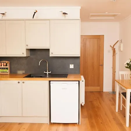 An Cala Beag Self Catering Apartment On The Waternish Peninsula Hallin Exterior photo